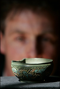 نگهداری از آثار تاريخی در موزه بريتانيا (عکس از آرشيو)