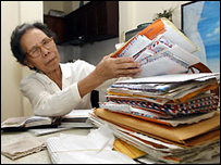 Bà Lê Hiền Đức được Tổ chức Minh bạch Quốc tế trao giải thưởng đầu 2008