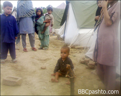 له بونېرڅخه بې ځايه شوي کډوال 