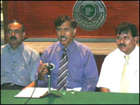 کنگ ایڈورڈ میڈیکل یونیورسٹی امراض سینہ کے ماہر ڈاکٹروں نے ایک پریس بریفنگ