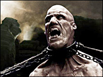 نمایی از فیلم 300 که پارسی ها غول ها را به خدمت می گیرند