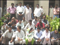 صحافیوں کا سندھ اسمبلی کے باہر دھرنا