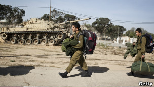 تانک های اسرائیل در نزدیک نوار غزه