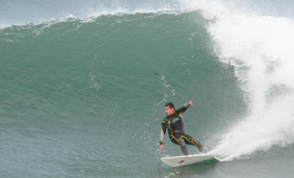 Andy again. Port again, this time on a low turn. Pic: Ger