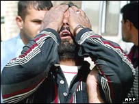 يکی از خويشاوندان قربانيان خشونت در عراق