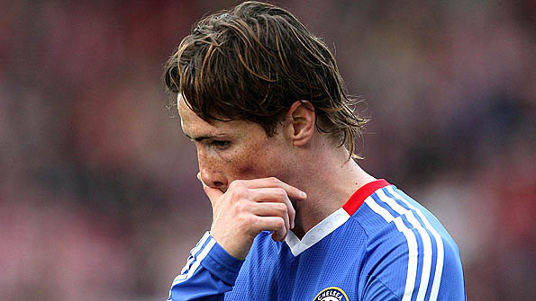 Fernando Torres playing for Chelsea against Stoke 