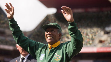Morgan freeman fel Nelson Mandela yn y ffilm