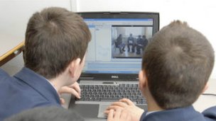 当局表示这项立法的目的是为了保护儿童