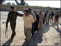 بازداشت افراد مظنون به وابستگی به گروههای شورشی عراق