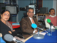 आंगन के पार कार्यक्रम