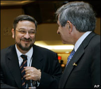 Palocci cumprimenta Paul Wolfowitz, do Bird, em Washington