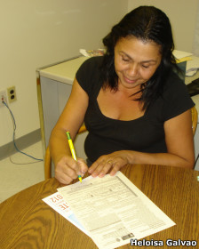 Brasileiro registrando-se para eleição americana / Heloisa Galvão