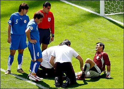 د انگلستان او پراگواى لوبه 