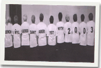 Merched y wawr Aberystwyth yn ein croesawu i'r Wyl