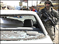 Bağdat'ta bir Amerikan askeri