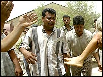 Saldırının ardından hastaneye götürülen yaralılar