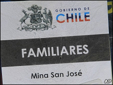 Credencial de los familiares de los mineros atrapados.