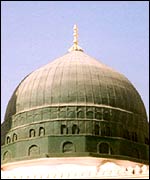 The famous green dome of the Prophet's Mosque