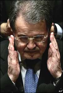 Romano Prodi antes de renunciar ao cargo de primeiro-ministro da Itália