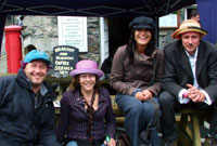 John, Sue, Sally a Ted yn Nolgellau