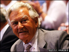 Bob Hawke's flair is all his own, but he shares the centre with Kevin Rudd