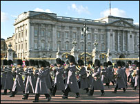 白金汉宫卫兵换岗