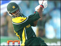 شعیب ملک نے 143 بنائے