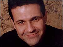 लेखक ख़ालिद हुसैनी (फ़ाइल फ़ोटो)