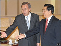 Ông Ban Ki-moon và chủ tịch Trung Quốc Hồ Cẩm Đào