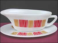 Pyrex gravy boat