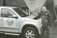 Aled Rees gyda'i Isuzu Rodeo Denver