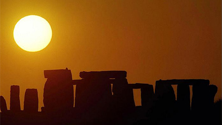 sunset_stonehenge.jpg