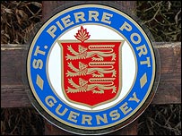 St Peter Port parish crest