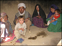 خانواده روستایی افغان در بامیان