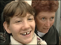 Katie e a mãe Alison