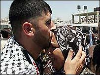 Serbest bırakılan Filistinili bir mahkum