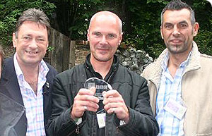 Slide show of images from a week at the RHS Chelsea Flower Show 2006