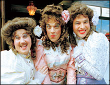 Robbie Williams dresses as a lady