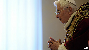 教皇本笃十六世在梵蒂冈与枢机主教们开会时讲话(11/2/2013)