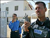 Irak güvenlik görevlisi