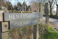Fferm yr Hen Fynachlog