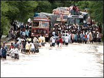 तूफ़ान के दौरान पलायन