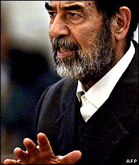 صدام حسين در دادگاه