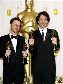 Ethan và Joel Coen với giải Oscar 2008 cho bộ phim 'No country for old men'