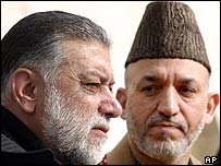 آقای جمالی (چپ) و آقای کرزی بر سر مبارزه مشترک با تروريسم توافق کردند