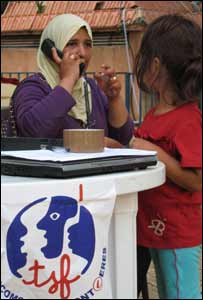 برقراری ارتباط در روستایی در لبنان