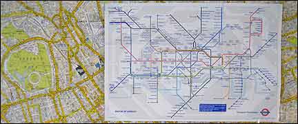 Mapa del metro sobre mapa de Londres