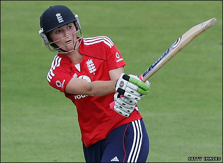 Charlotte Edwards batting at Northampton