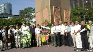 Đoàn tưởng niệm 17/2 ở Sài Gòn