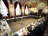 Arkiv 2007: Bisedimet Prishtinë-Beograd në Vjenë